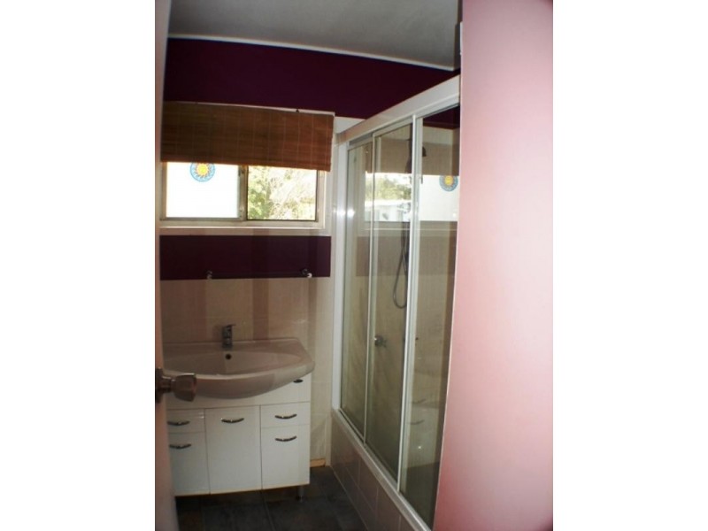 8 Maple Street, Kingston QLD 4114