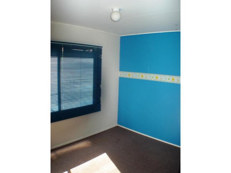 8 Maple Street, Kingston QLD 4114