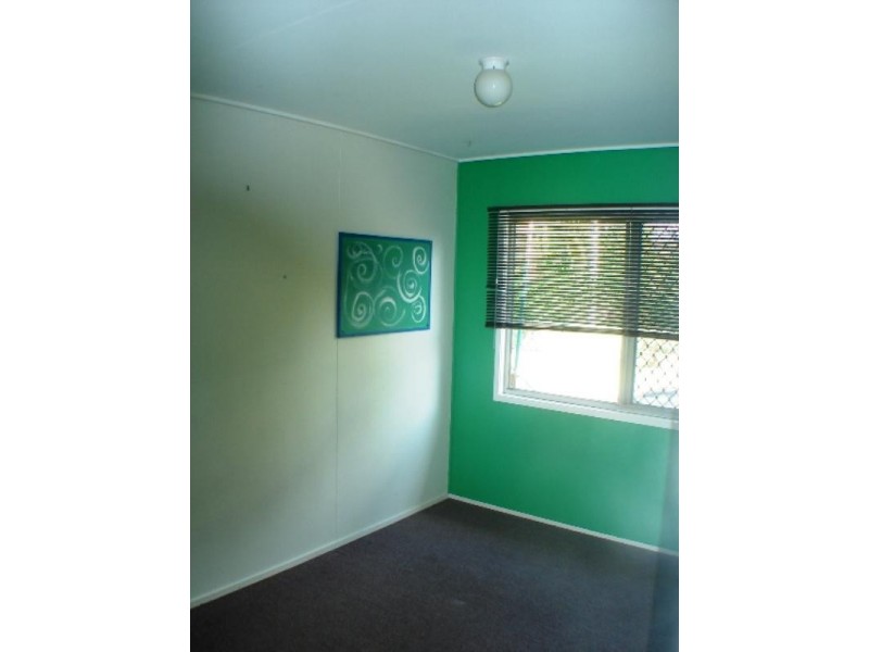 8 Maple Street, Kingston QLD 4114