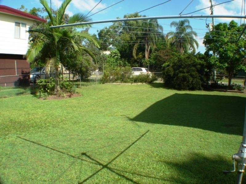 8 Maple Street, Kingston QLD 4114