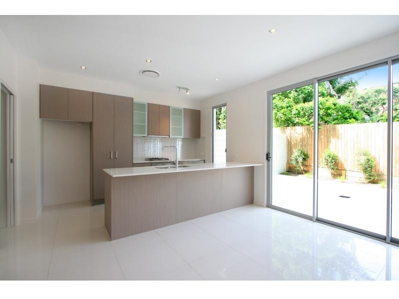 2-3/99A Grosvenor Street, Morningside QLD 4170