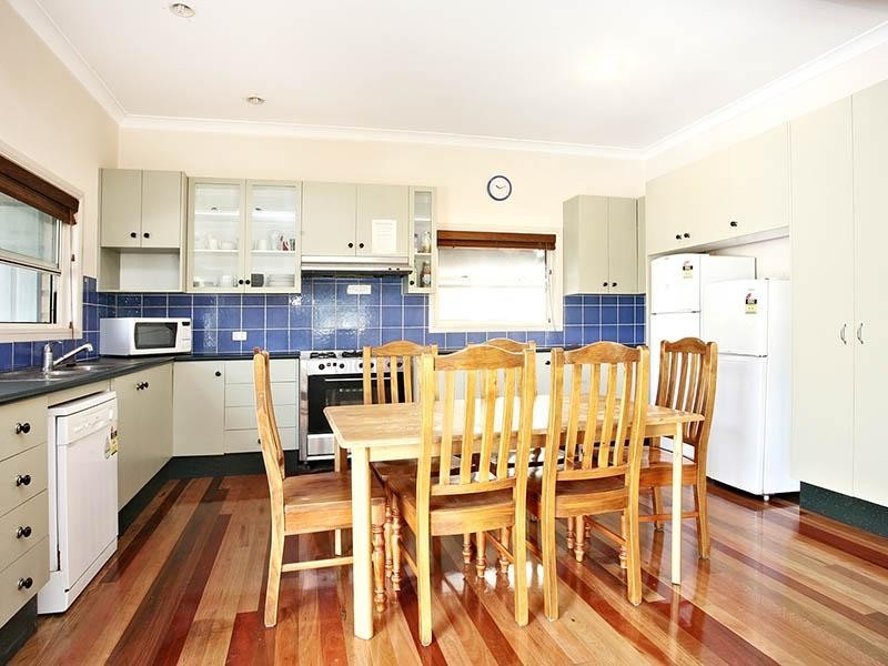 11 Burlington Street, East Brisbane QLD 4169