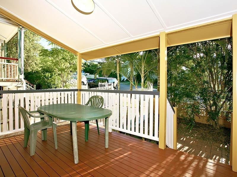 11 Burlington Street, East Brisbane QLD 4169