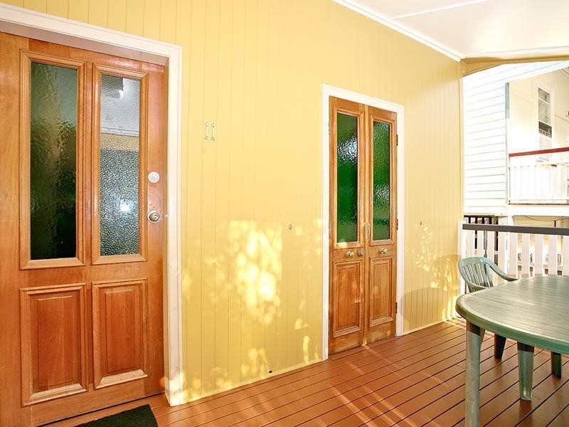 11 Burlington Street, East Brisbane QLD 4169