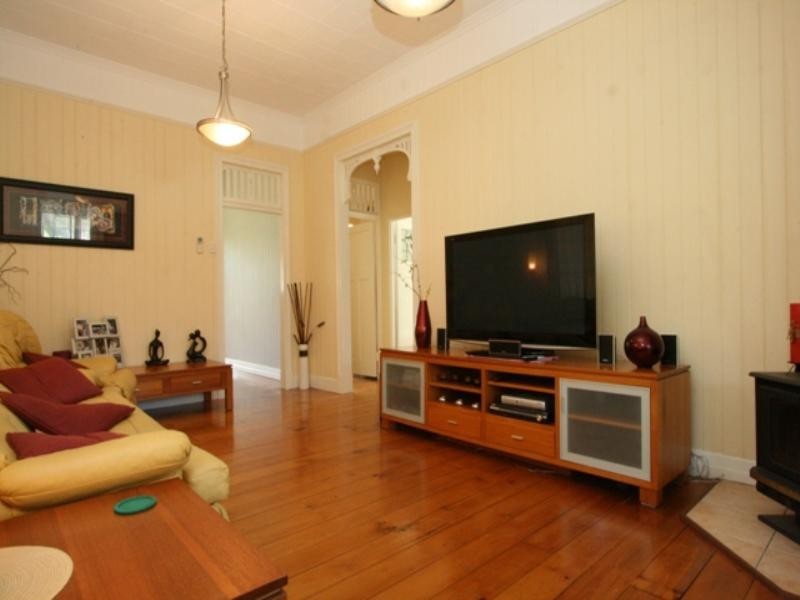 24 Birkalla Street, Bulimba QLD 4171