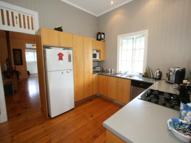 24 Birkalla Street, Bulimba QLD 4171