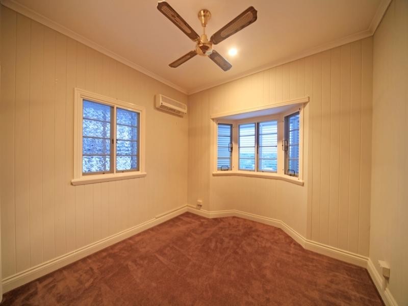 21 Ryan Avenue, Balmoral QLD 4171