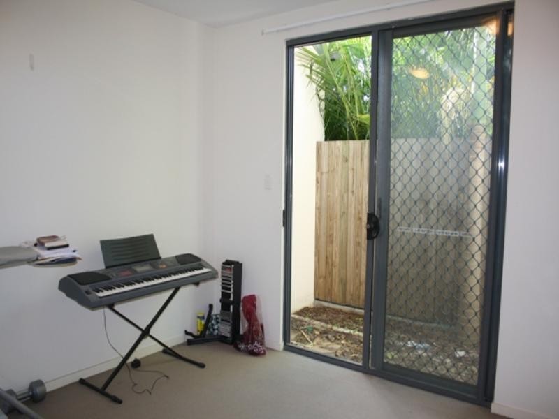 4/27 Riddell Street, Bulimba QLD 4171