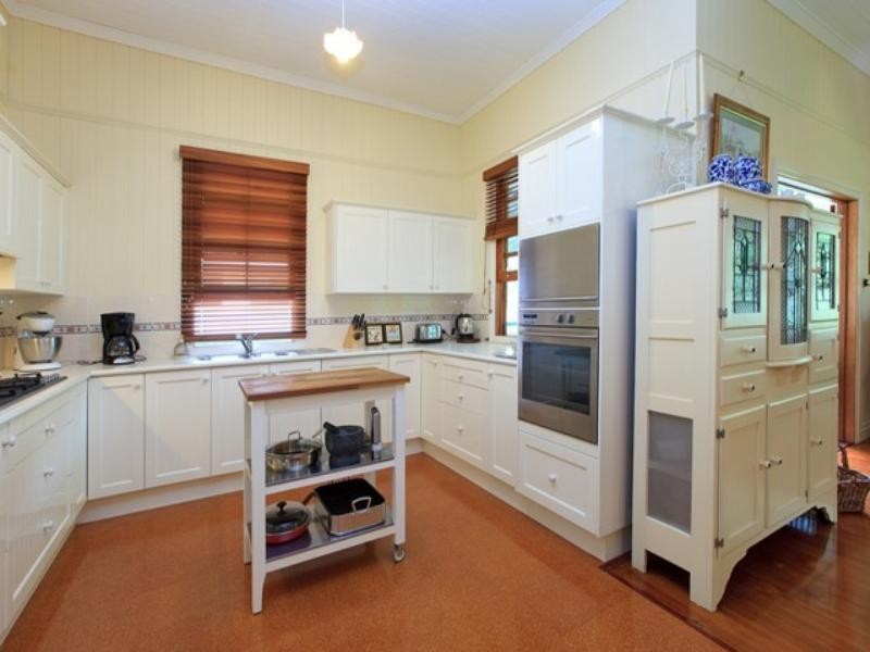 72 Brentnall Street, Norman Park QLD 4170