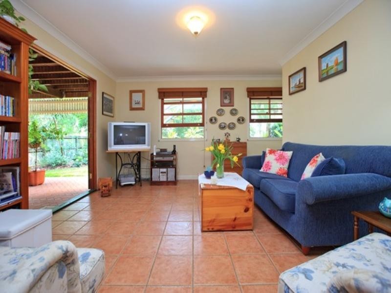 72 Brentnall Street, Norman Park QLD 4170