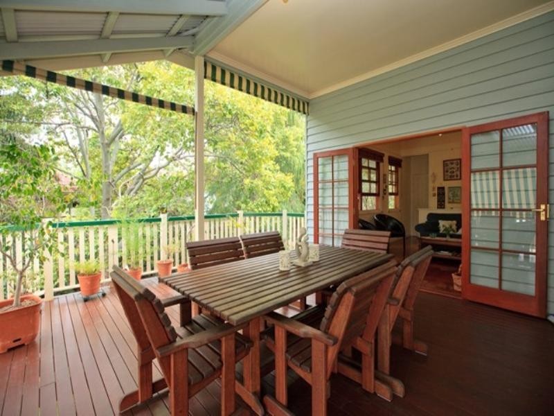 72 Brentnall Street, Norman Park QLD 4170