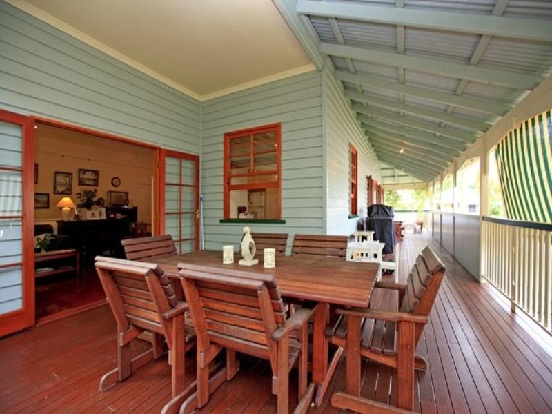 72 Brentnall Street, Norman Park QLD 4170