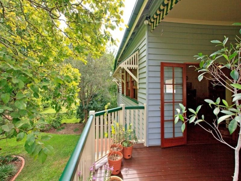 72 Brentnall Street, Norman Park QLD 4170