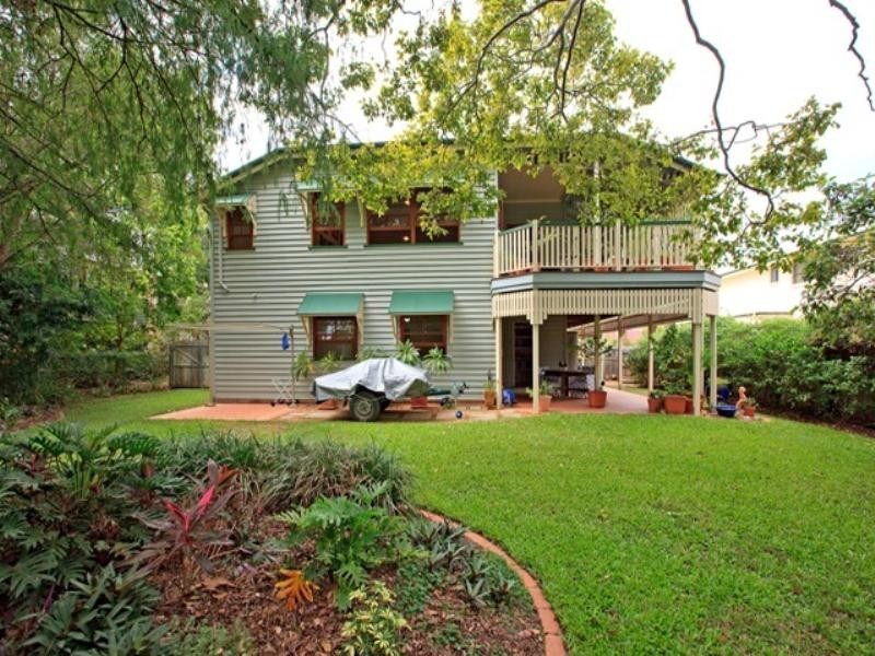 72 Brentnall Street, Norman Park QLD 4170