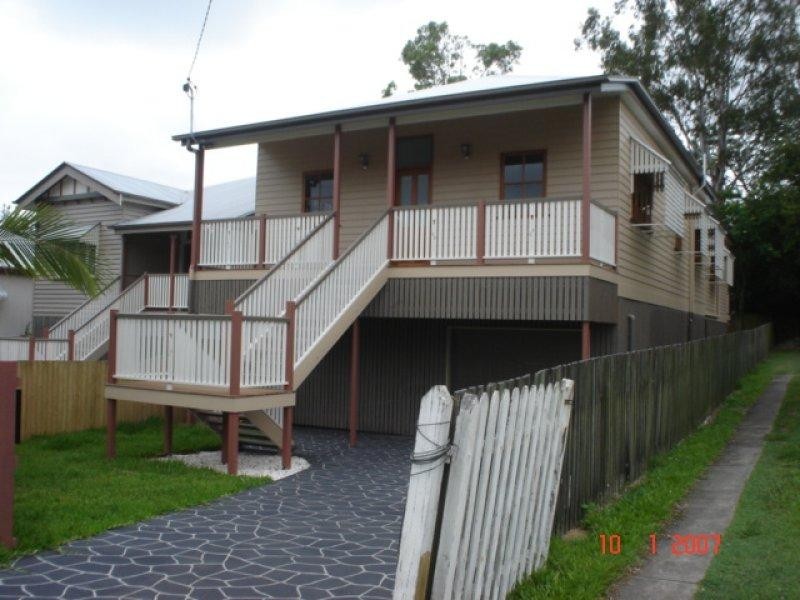 34 Macrossan Avenue, Norman Park QLD 4170