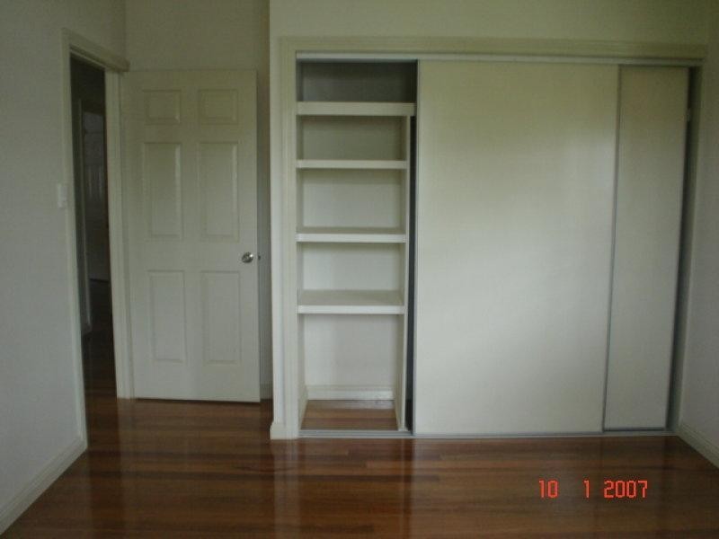 34 Macrossan Avenue, Norman Park QLD 4170