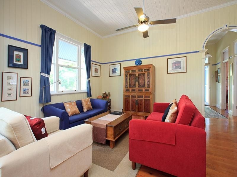 15 Philip Street, Hawthorne QLD 4171