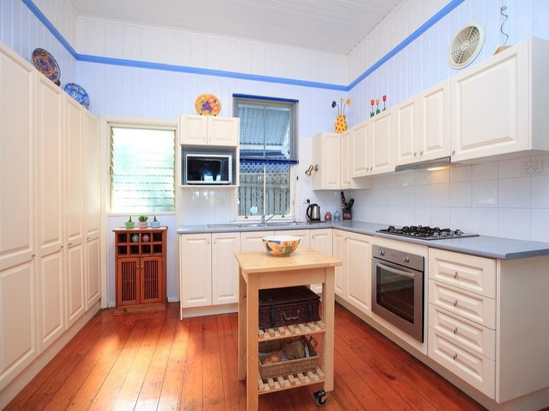 15 Philip Street, Hawthorne QLD 4171