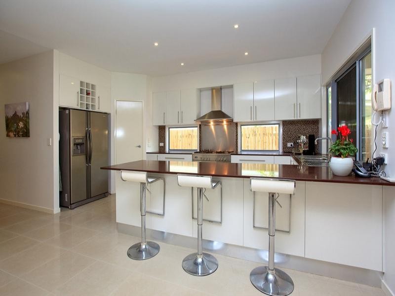 63 Beauvardia Street, Cannon Hill QLD 4170