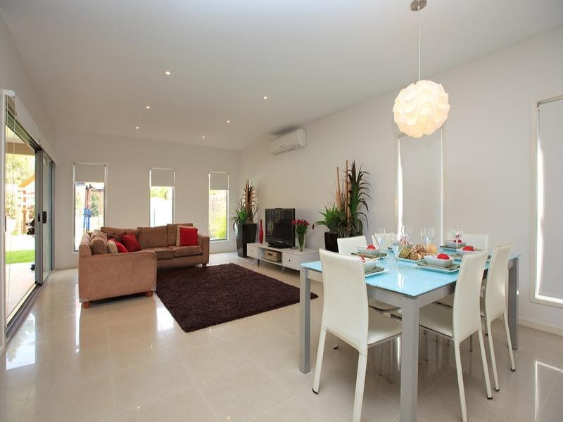 63 Beauvardia Street, Cannon Hill QLD 4170