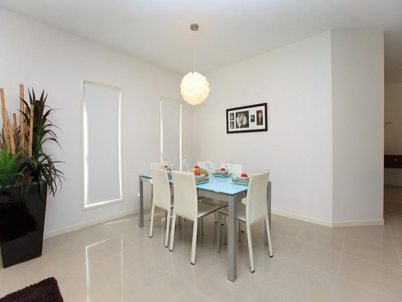 63 Beauvardia Street, Cannon Hill QLD 4170