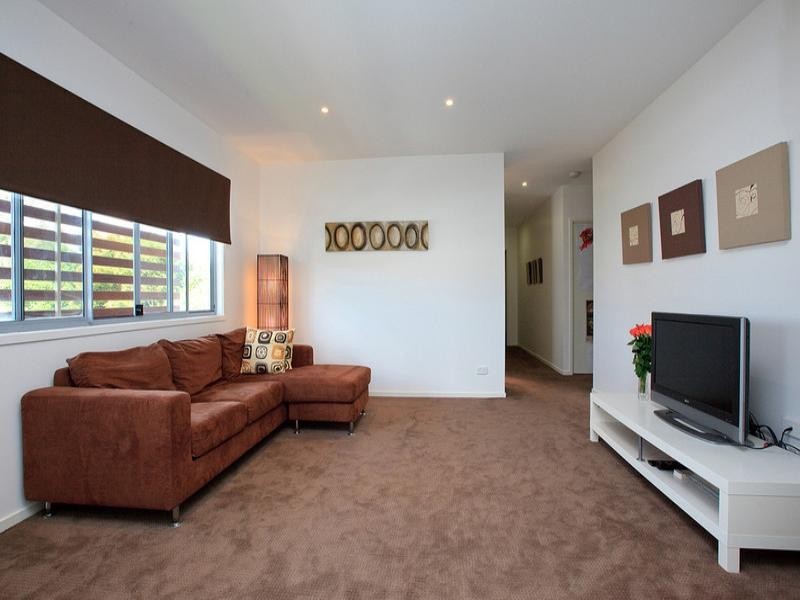 63 Beauvardia Street, Cannon Hill QLD 4170