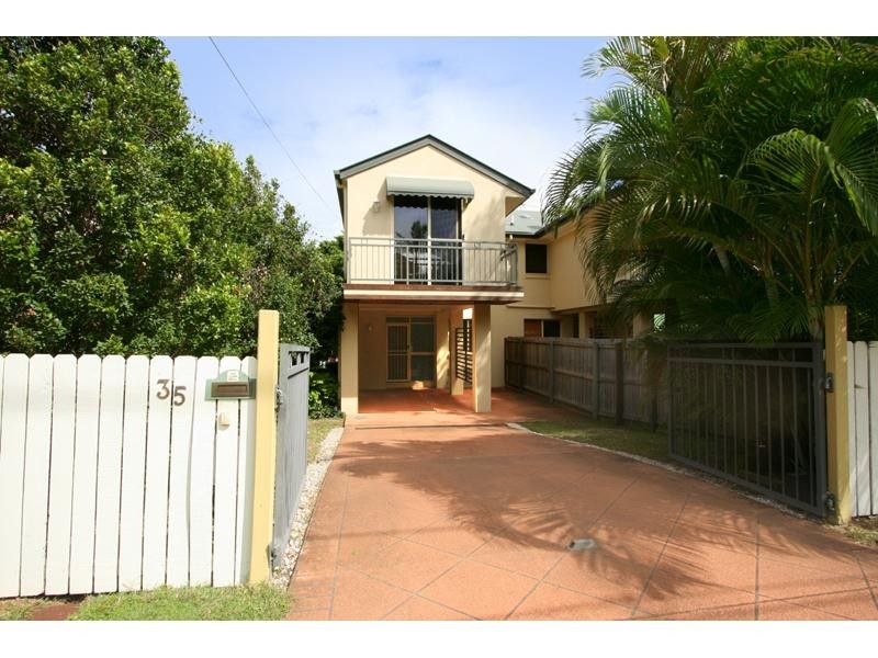35 Kingsbury Street, Norman Park QLD 4170