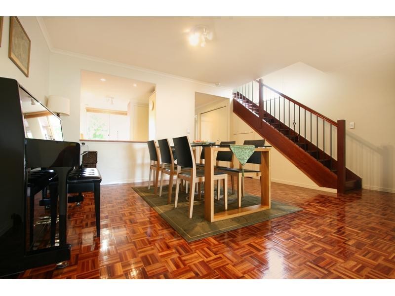 35 Kingsbury Street, Norman Park QLD 4170