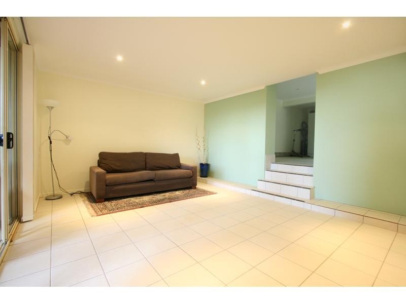 35 Kingsbury Street, Norman Park QLD 4170