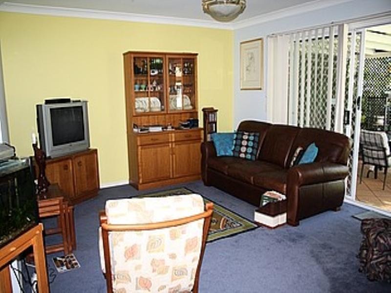 11 Cedar Street, Cannon Hill QLD 4170