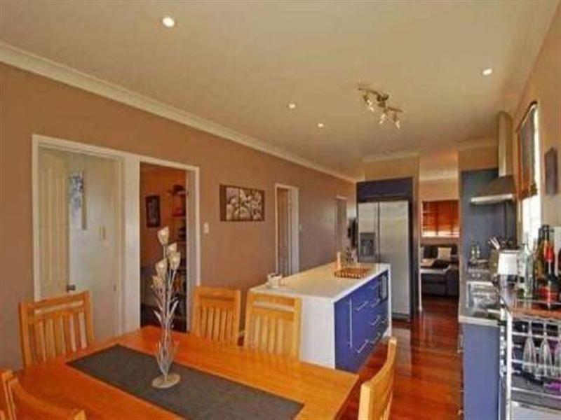 72 Malcolm Street, Hawthorne QLD 4171