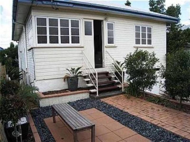 72 Malcolm Street, Hawthorne QLD 4171