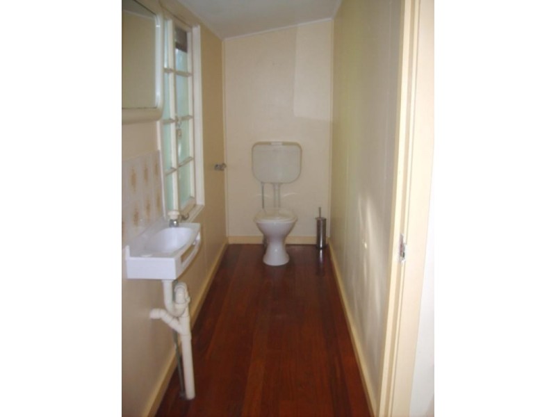 17 Eton Street, Bulimba QLD 4171