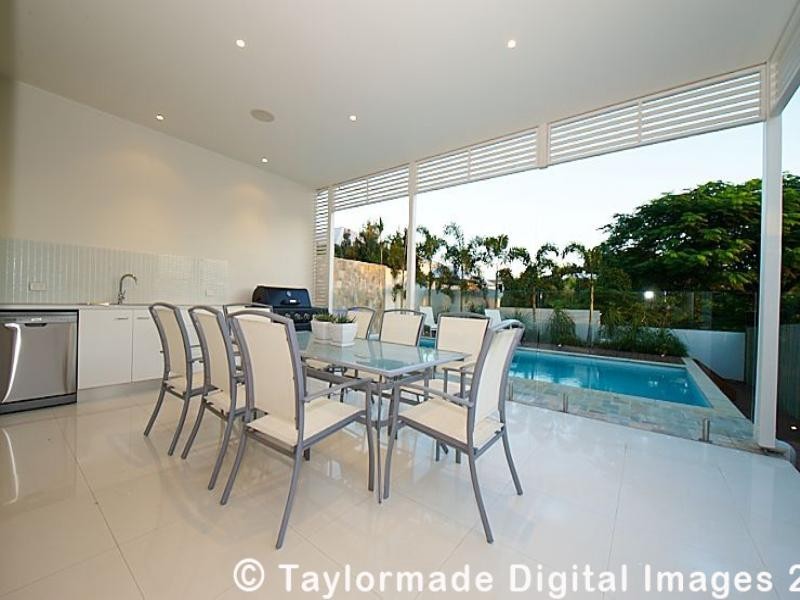 53 Brisbane Street, Bulimba QLD 4171