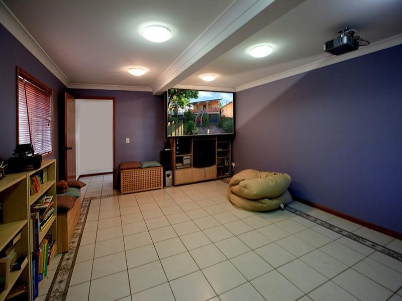 32 The Promenade, Camp Hill QLD 4152