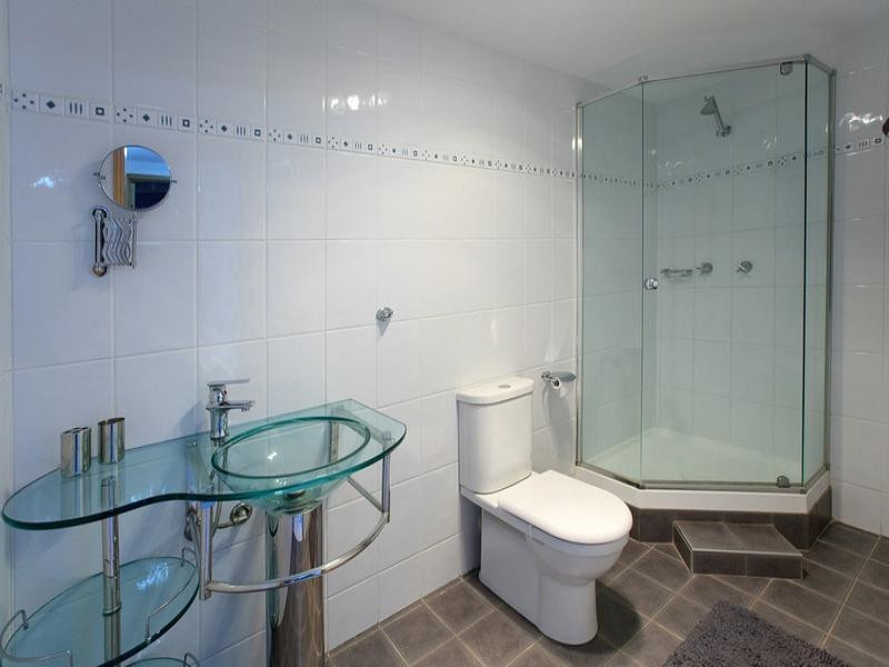 32 The Promenade, Camp Hill QLD 4152