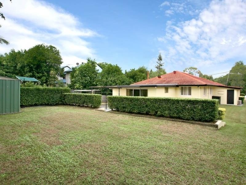 20 Boongall Road, Camp Hill QLD 4152