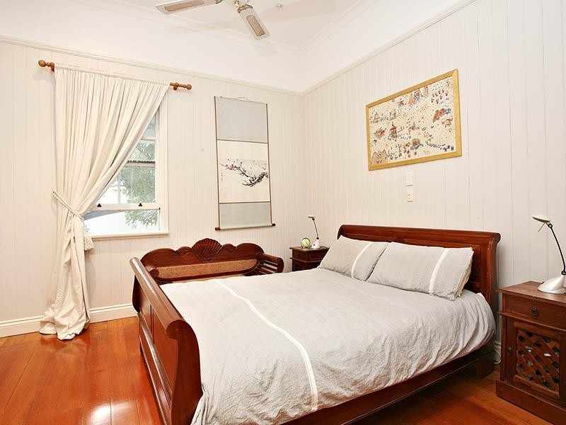 30 Grosvenor Street, Balmoral QLD 4171