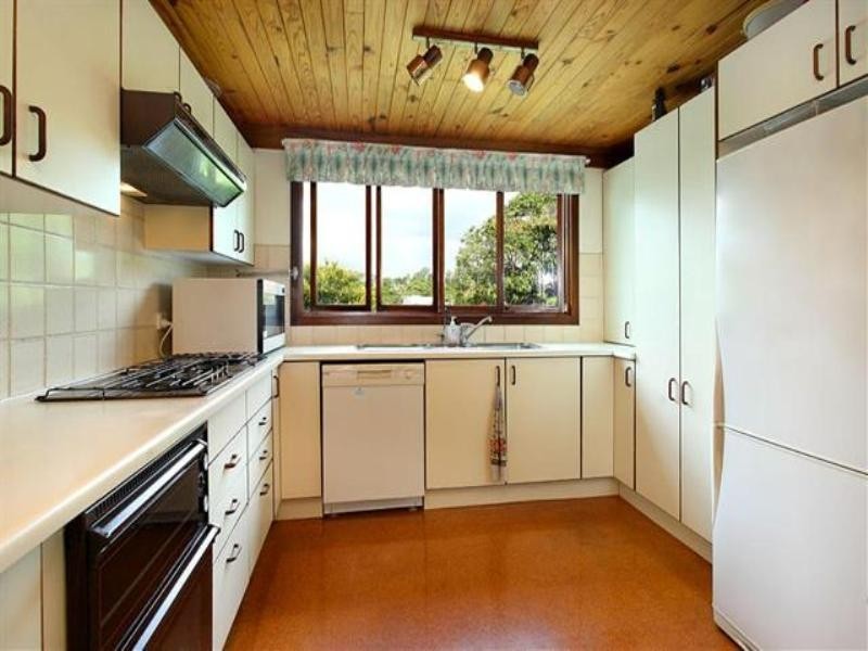 27 Glanosmond Street, Camp Hill QLD 4152