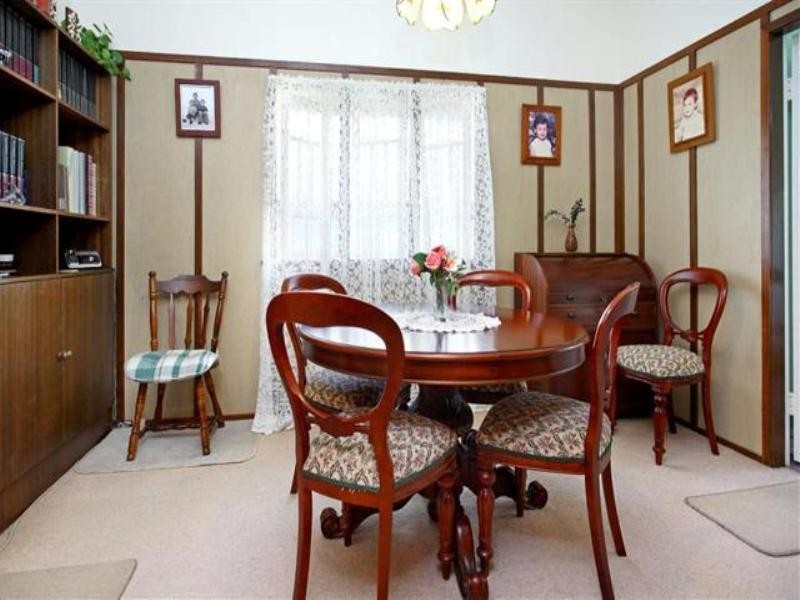 27 Glanosmond Street, Camp Hill QLD 4152