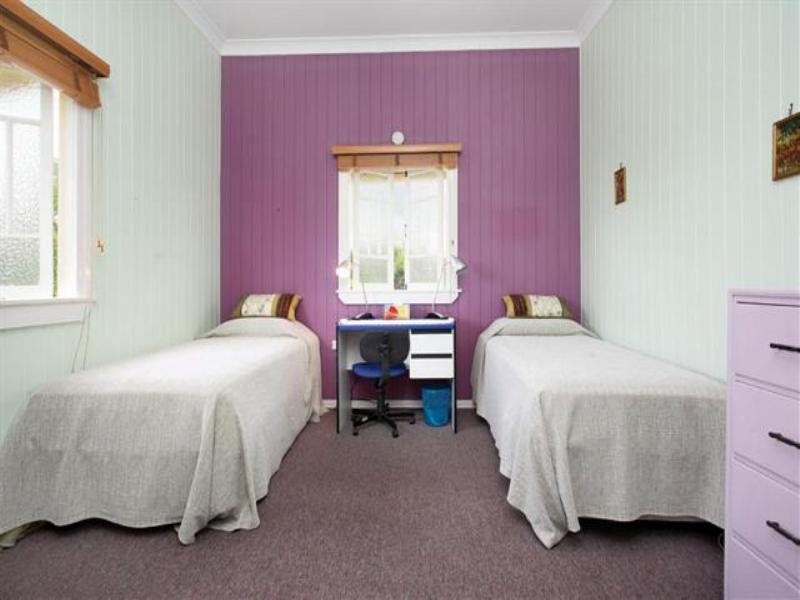 27 Glanosmond Street, Camp Hill QLD 4152