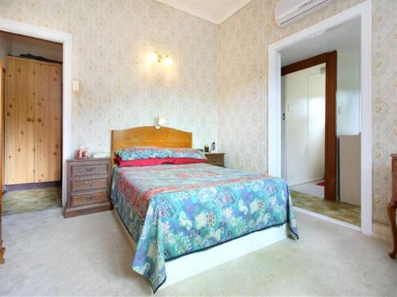 27 Glanosmond Street, Camp Hill QLD 4152