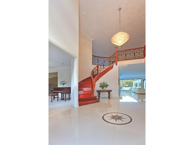 393 Boston Road, Belmont QLD 4153