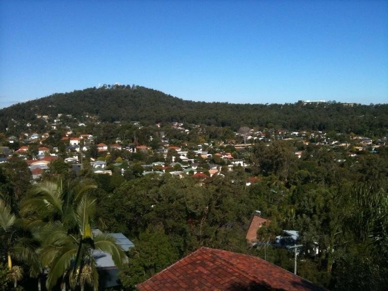 9 Garvary Street, Holland Park West QLD 4121