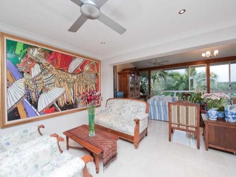 9 Garvary Street, Holland Park West QLD 4121