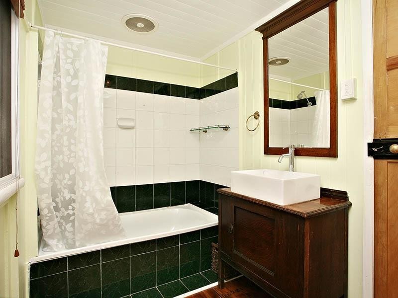 7 Kenbury Street, Bulimba QLD 4171