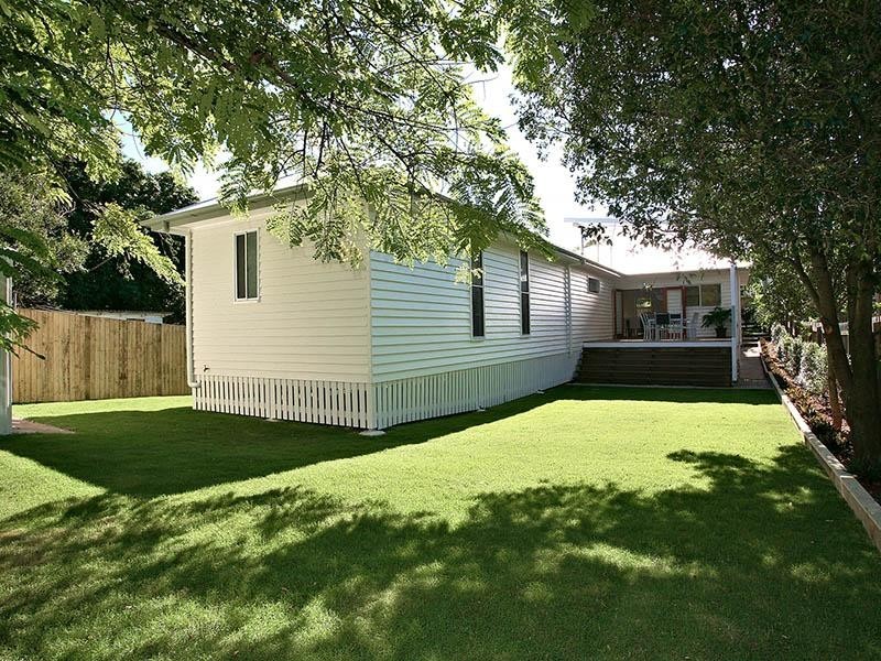 159 Morehead Avenue, Norman Park QLD 4170