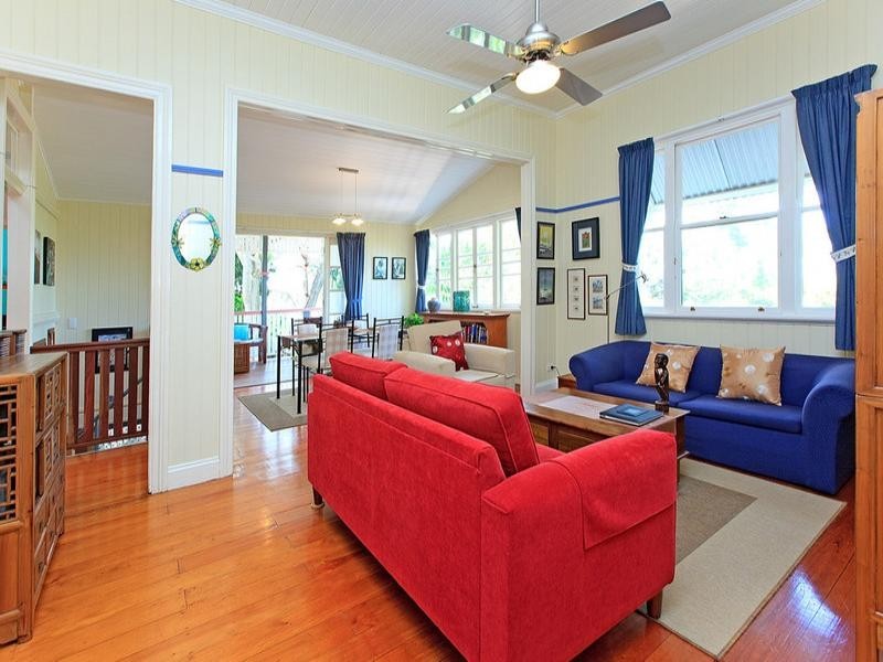 15 Philip Street, Hawthorne QLD 4171