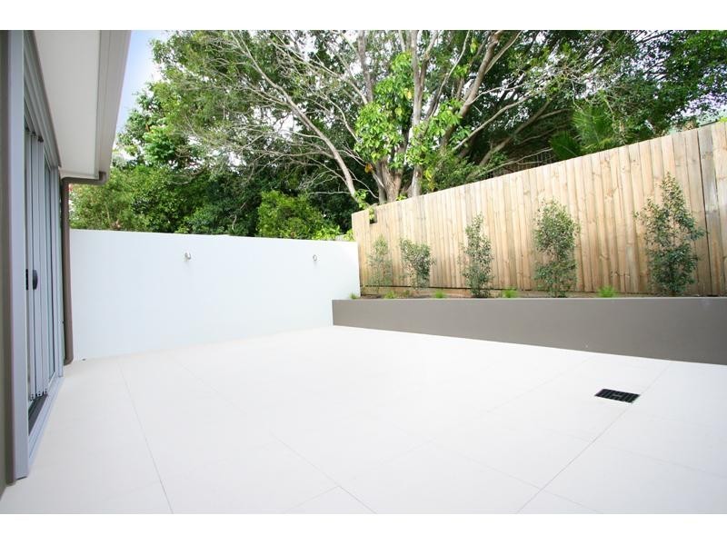 2/99A Grosvenor Street, Morningside QLD 4170