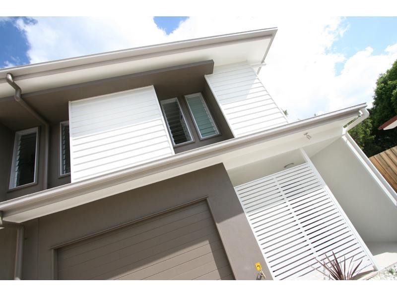 2/99A Grosvenor Street, Morningside QLD 4170